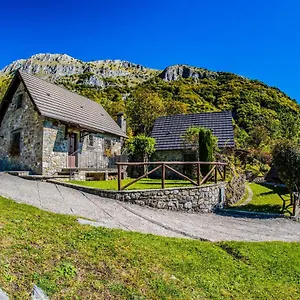 Alpeggio Pruno Casa vacanze